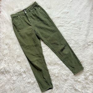BDG Urban Outfitters Women’s Green Corduroy Pants High Rise Size 28 Fall Winter